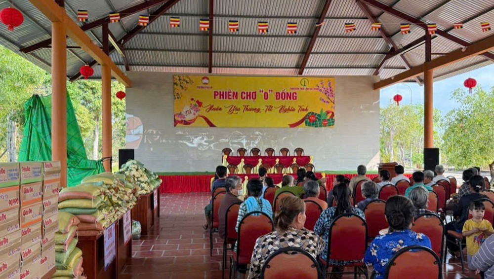 Cần Thơ: Thiền viện Trúc Lâm Sóc Trăng tổ chức phiên chợ 0 đồng