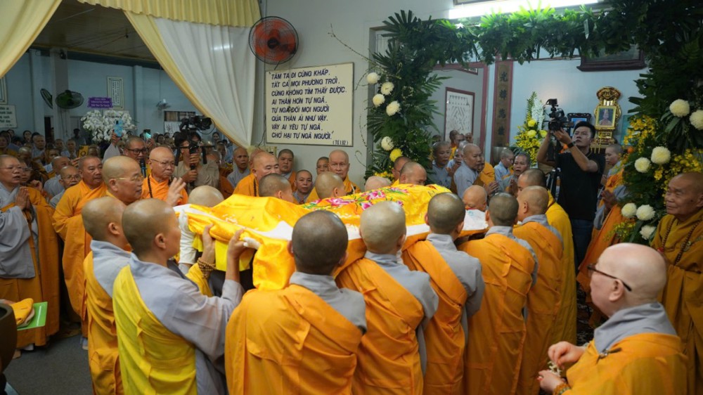 Đồng Nai: Trang nghiêm cử hành lễ nhập kim quan Ni trưởng Thích Nữ Minh Ấn