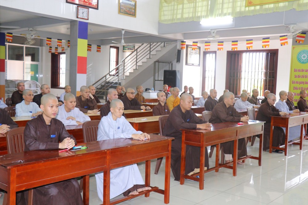 Vĩnh Long: Tăng Ni sinh khóa V – Trường Trung cấp Phật học cơ sở III chính thức bước vào kỳ thi học kỳ I, năm thứ I (2026)