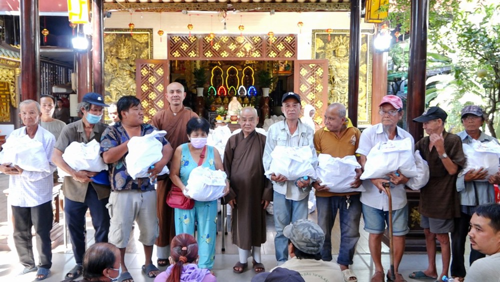 TP.HCM: Chùa Giác Tánh chăm lo Tết Bính Ngọ cho người dân có hoàn cảnh khó khăn