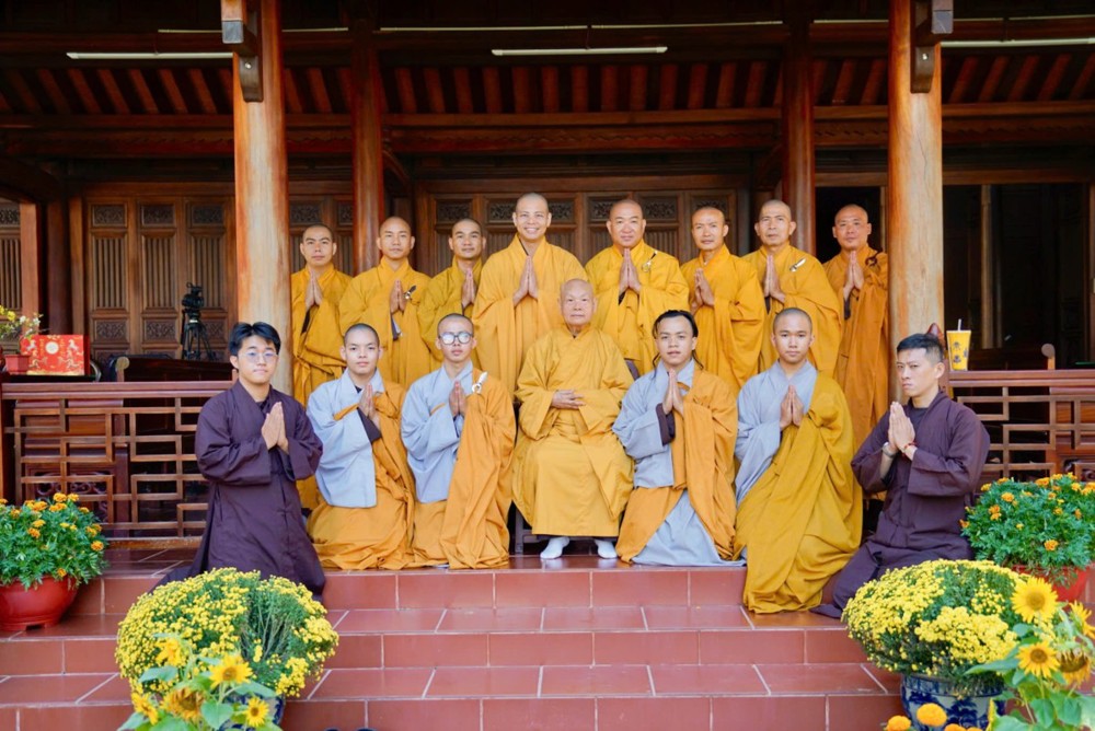 Văn phòng 2 Trung ương GHPGVN khánh tuế chư Tôn đức lãnh đạo nhân mùng 3 Tết Bính Ngọ 2026