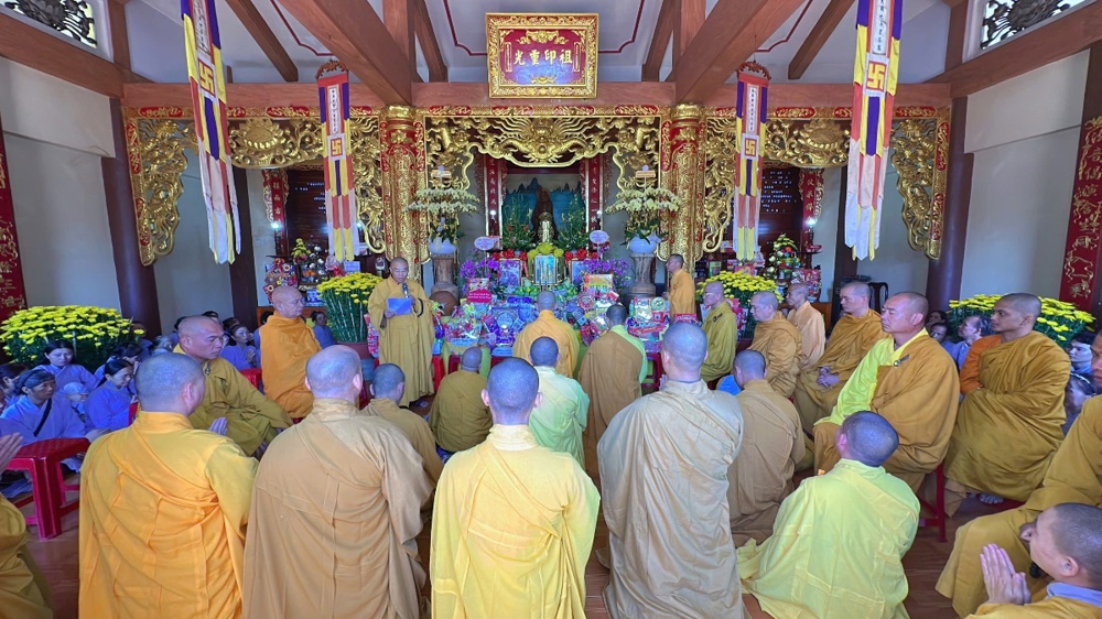 Lâm Đồng: Trang nghiêm Đại lễ Tưởng niệm Huý nhật Tam vị Tổ sư tại chùa Hoa Nghiêm