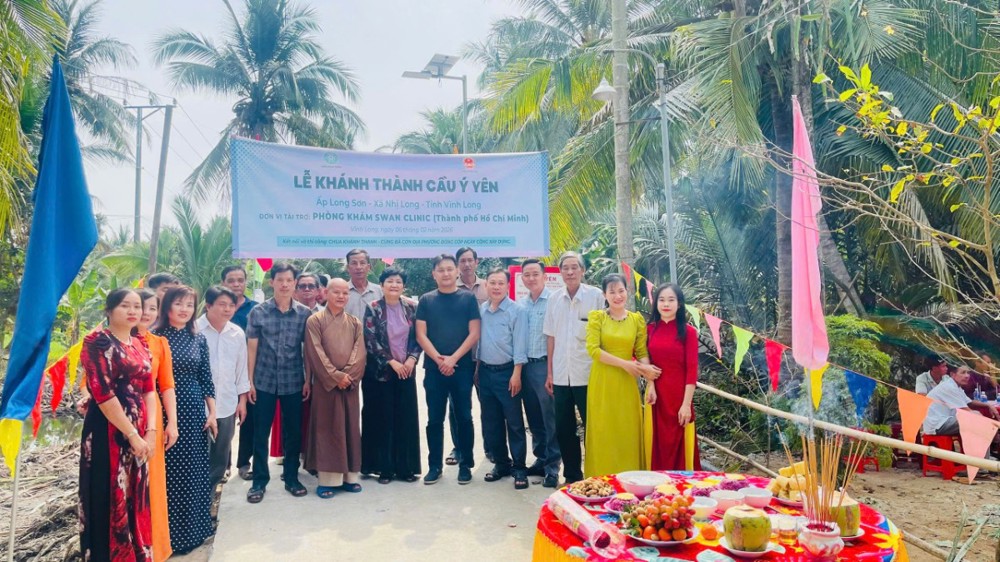 Vĩnh Long: Chùa Khánh Thạnh bàn giao cầu dân sinh nghĩa tình phục vụ bà con xã Nhị Long