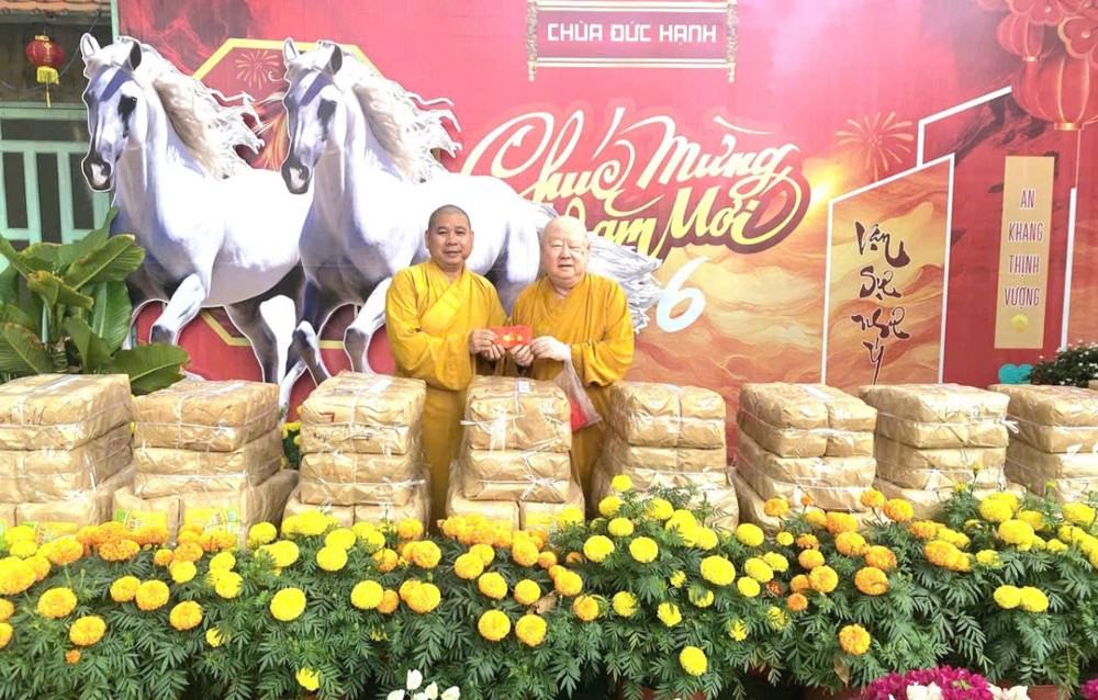 Đồng Nai: Hòa thượng Thích Duy Trấn thăm Tăng Ni bốn xã  Phú Nghĩa, Đa Kia, Đăk Ơ và Bù Gia Mập