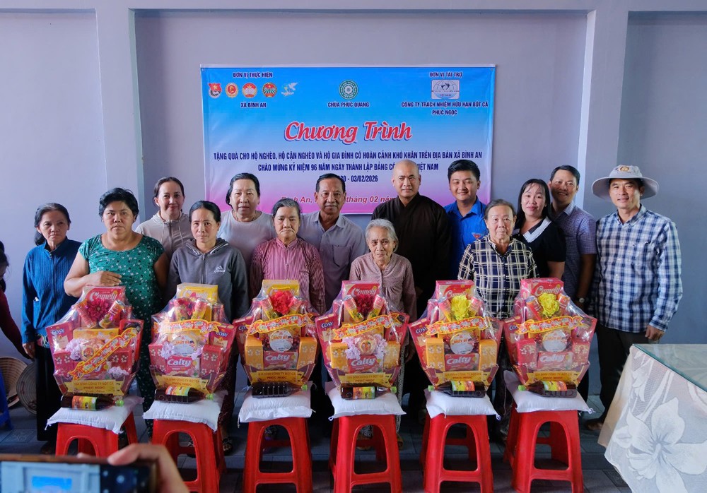 An Giang: Điểm sinh hoạt tôn giáo tập trung Phúc Quang trao 300 phần quà Tết cho hộ khó khăn