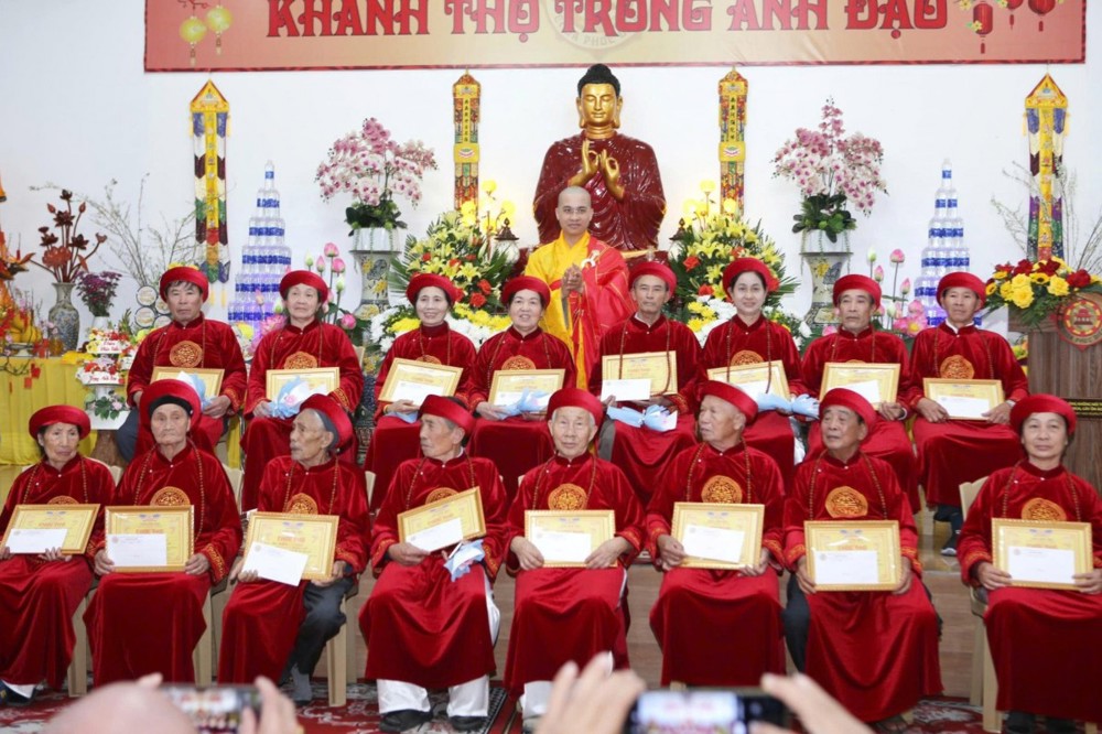 Hưng Yên: Xúc động lễ Khánh thọ trong ánh đạo cho các Phật tử cao niên tại chùa Phúc Diên