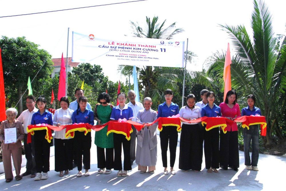 Lan tỏa yêu thương – khánh thành cầu Sứ Mệnh Kim Cương 11 và đường Hưng Long 11 tại xã Phú Hựu, tỉnh Đồng Tháp