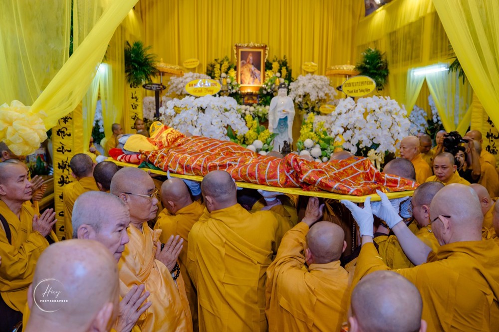 Trang nghiêm Lễ nhập kim quan Trưởng lão Hòa thượng Thích Như Tín