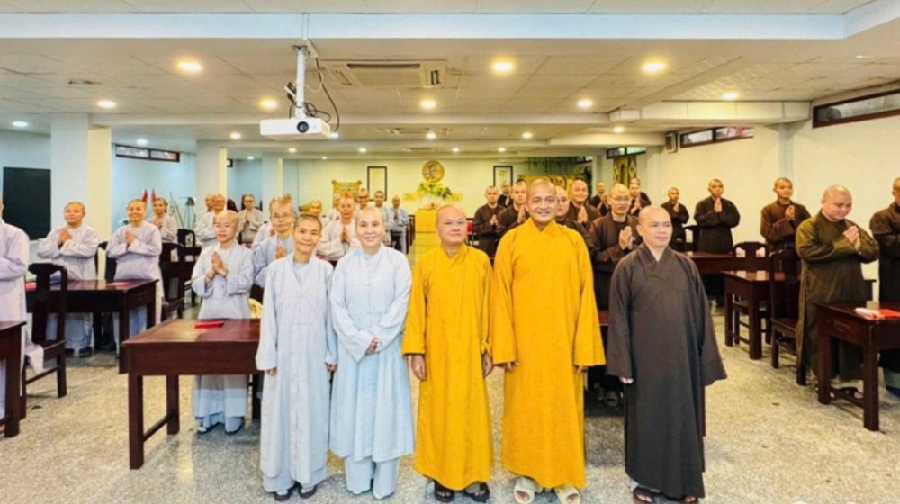 Tây Ninh: Tăng Ni sinh Khóa I Trường Trung cấp Phật học tỉnh bước vào buổi học đầu tiên của học kỳ II