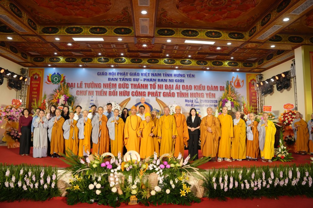 Hưng Yên: Đại lễ tưởng niệm Đức Thánh Tổ Ni Đại Ái Đạo và chư Ni tiền bối hữu công Phật giáo tỉnh nhà