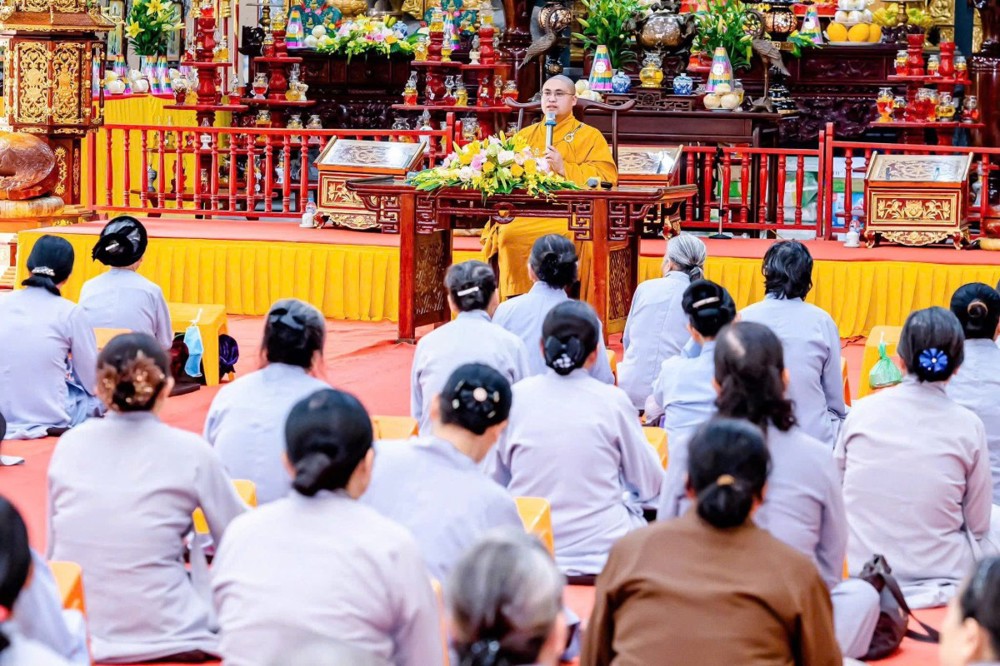 Thanh Hóa: Đại đức Thích Bản Hoài chia sẻ pháp thoại chủ đề "Có một điều chắc chắn là" 