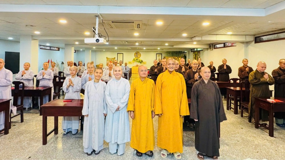 Tây Ninh: Tăng Ni sinh Khóa I Trường Trung cấp Phật học tỉnh bước vào buổi học đầu tiên của học kỳ II