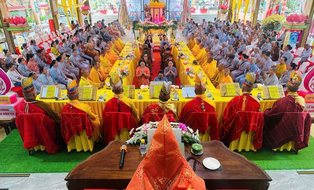 Đắk Lắk: Lễ hội Cát tường, trì tụng Pháp đàn Dược Sư cầu nguyện quốc thái dân an tại chùa Linh Quang