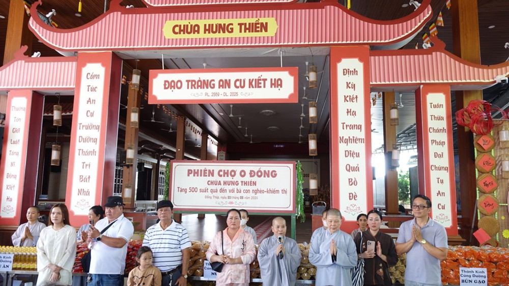 Đồng Tháp: Phân ban Ni giới Phật giáo tỉnh  tổ chức “Phiên chợ 0 đồng” tại chùa Hưng Thiền