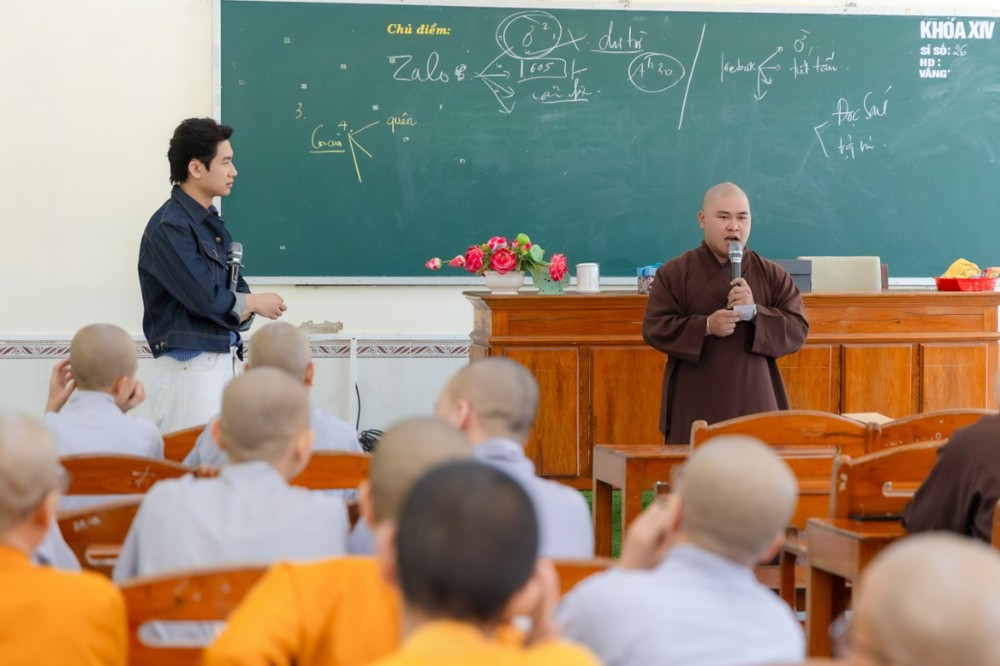 Lâm Đồng: Khai giảng khóa nền tảng “Nghệ thuật dẫn chương trình Phật giáo” tại Tòng Lâm Vạn Thiện
