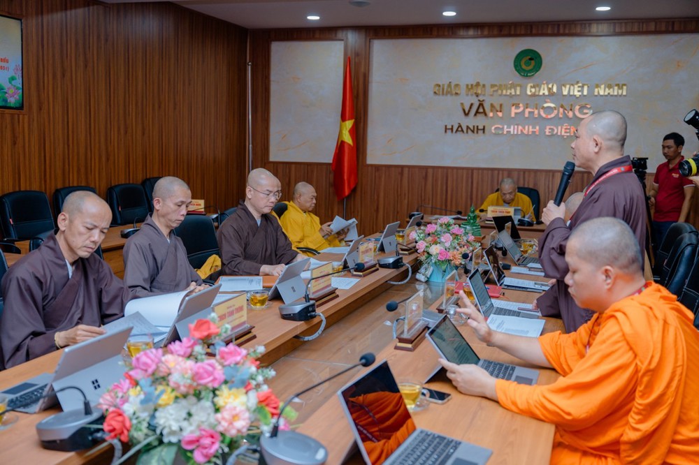 Trung ương Giáo hội họp nghe báo cáo công tác tổ chức Đại hội Phật giáo của Ban Trị sự TP.Đà Nẵng, tỉnh Gia Lai và Tây Ninh