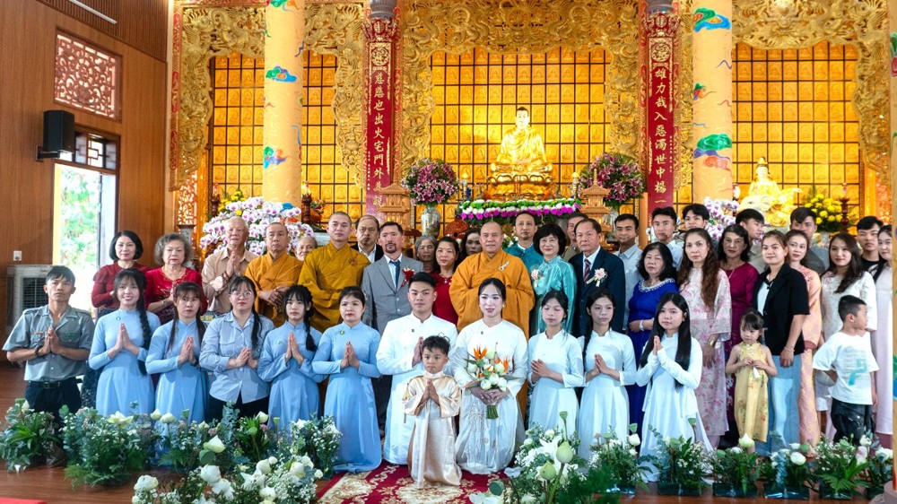 Quảng Ngãi: Lễ hằng thuận của đôi bạn trẻ tại chùa Huệ Hương