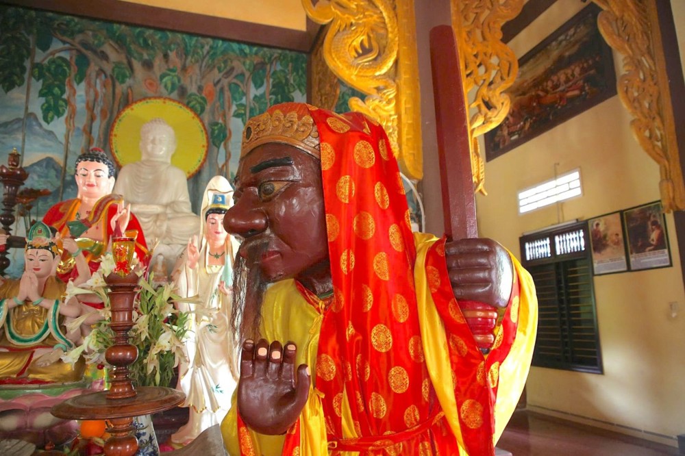 Chùa cổ Nhạn Sơn: Hai pho tượng đá tương truyền trồi lên từ lòng đất 4