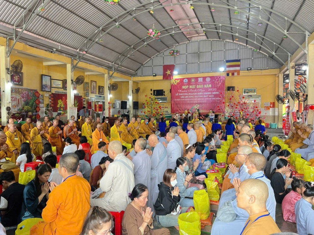 TP.HCM: Lễ đặt bát hội cầu an đầu năm Bính Ngọ tại chùa Hồng Quang, phường Tân Hải