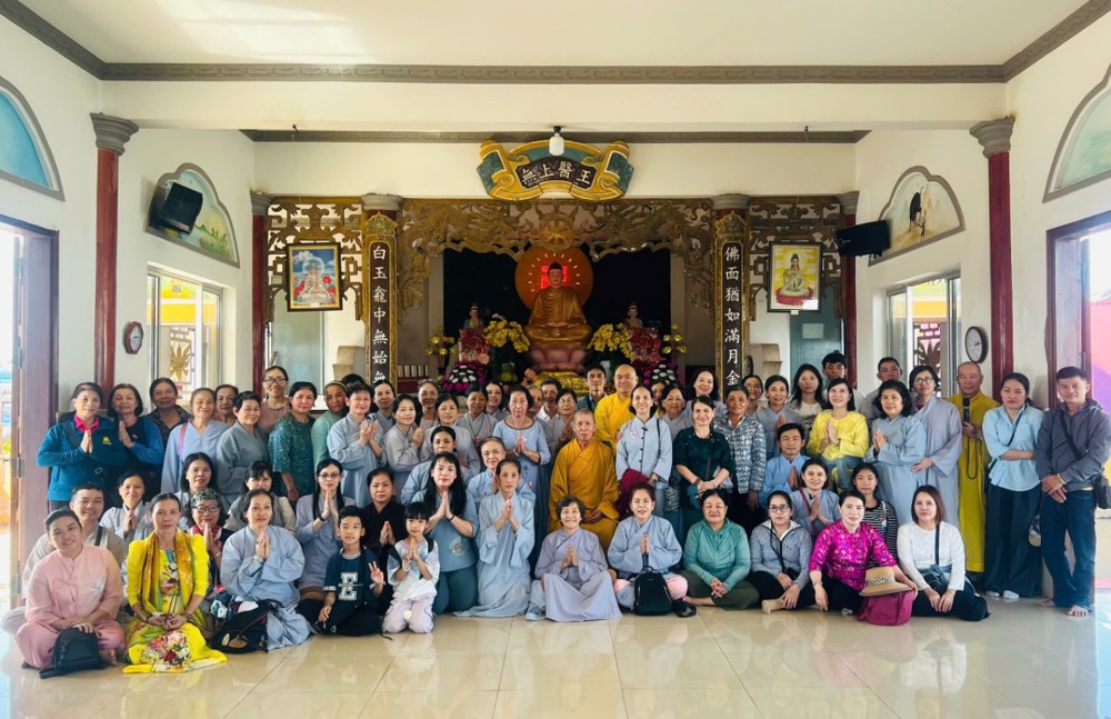 TP.HCM: Chùa Minh Giác tổ chức hành hương đầu Xuân Bính Ngọ