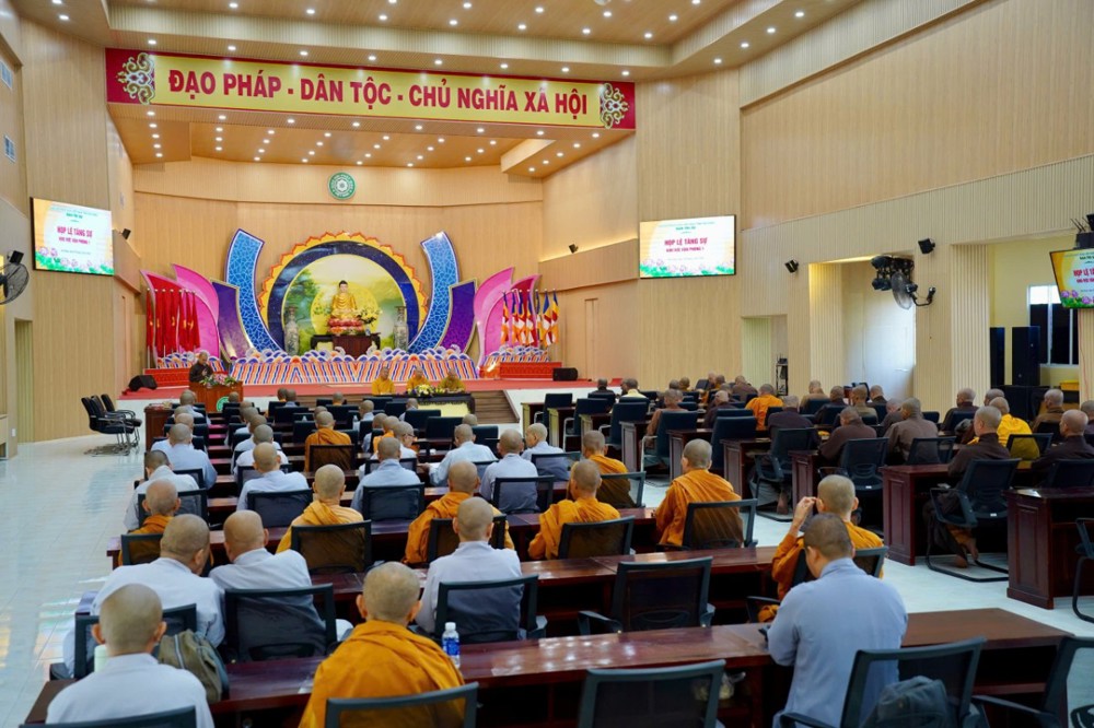 An Giang: Họp lệ Tăng sự khu vực Văn phòng 1