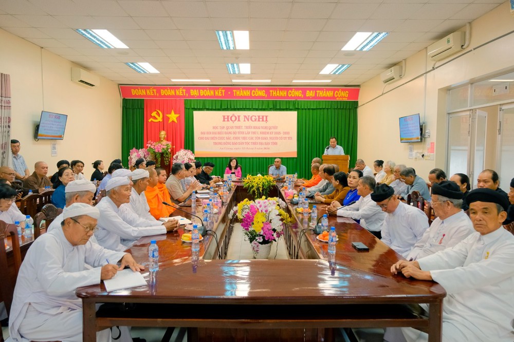 Ban Trị sự GHPGVN tỉnh An Giang tham dự Hội nghị học tập, quán triệt Nghị quyết Đại hội Đảng bộ tỉnh