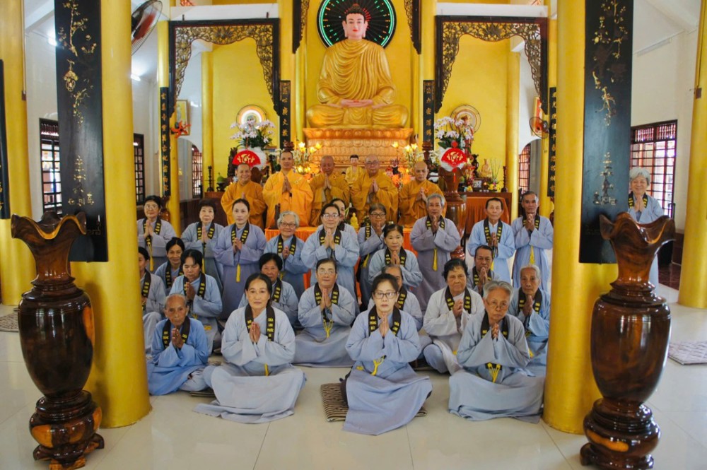 Vĩnh Long: Chùa Linh Phước khai giảng khóa tu Bát Quan Trai đầu năm Bính Ngọ 2026