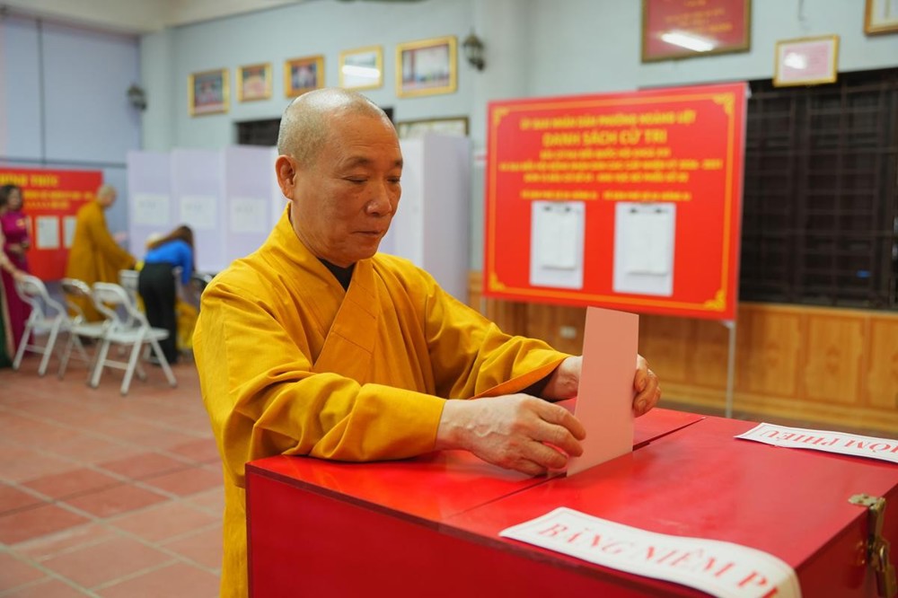 Hà Nội: Chư Tăng chùa Bằng hướng về "ngày hội non sông", hăng hái tham gia bầu cử