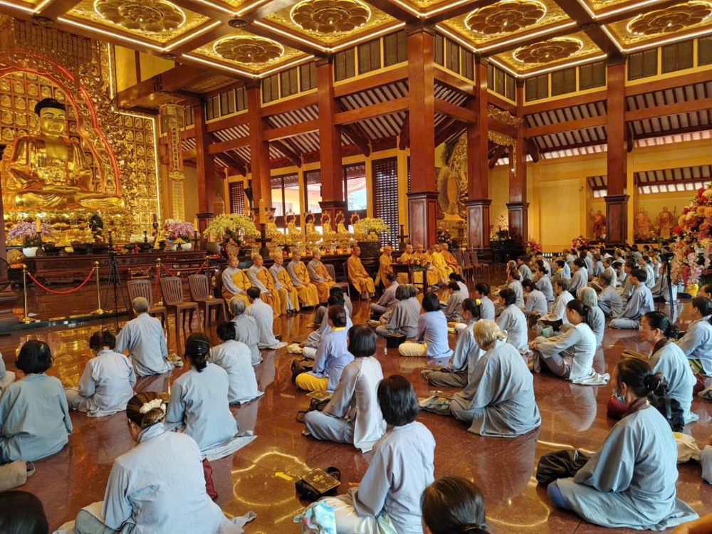 TP.HCM: Trang nghiêm lễ khai giảng khóa tu “Một Ngày An Lạc” năm 2026 tại Việt Nam Quốc Tự