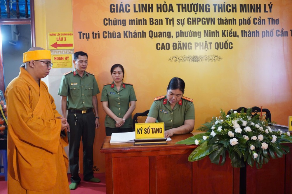 Cần Thơ: Phòng An ninh Nội địa và nhiều phái đoàn đến viếng tang cố Hòa thượng Thích Minh Lý