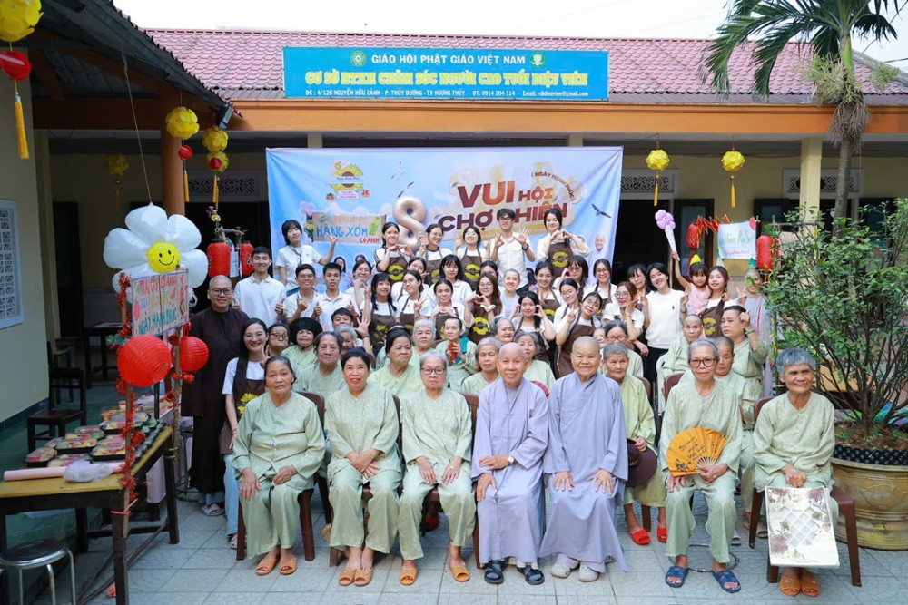 Huế: Ấm áp “Vui hội chợ phiên” tại Cơ sở bảo trợ xã hội Diệu Viên