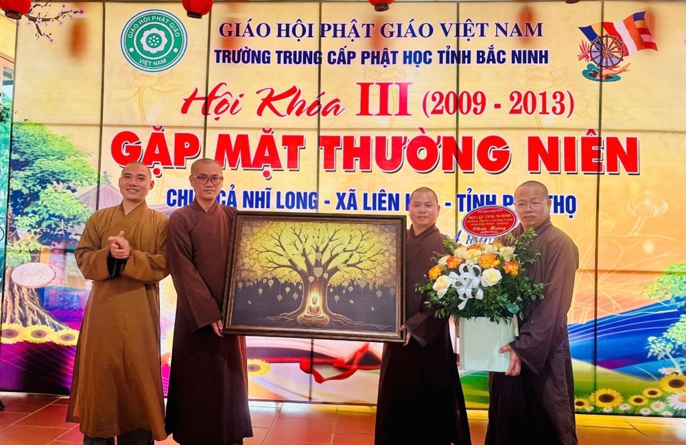 Phú Thọ: Cựu Tăng Ni sinh khoá III trường Trung cấp Phật học tỉnh Bắc Ninh gặp mặt thường niên
