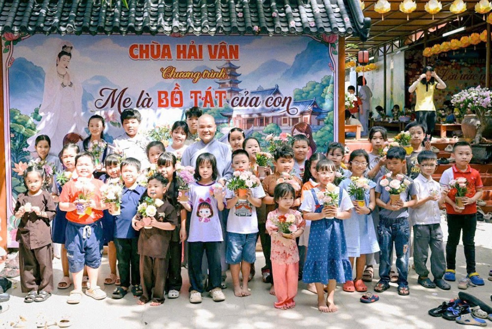 TP.HCM: Chùa Hải Vân (phường Vũng Tàu) tổ chức chức chương trình “Mẹ là Bồ-tát của con” cho các bạn nhỏ