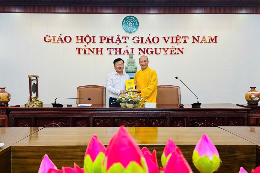 Thái Nguyên: Lãnh đạo Sở Dân tộc và Tôn giáo thăm, làm việc với Ban Trị sự GHPGVN tỉnh
