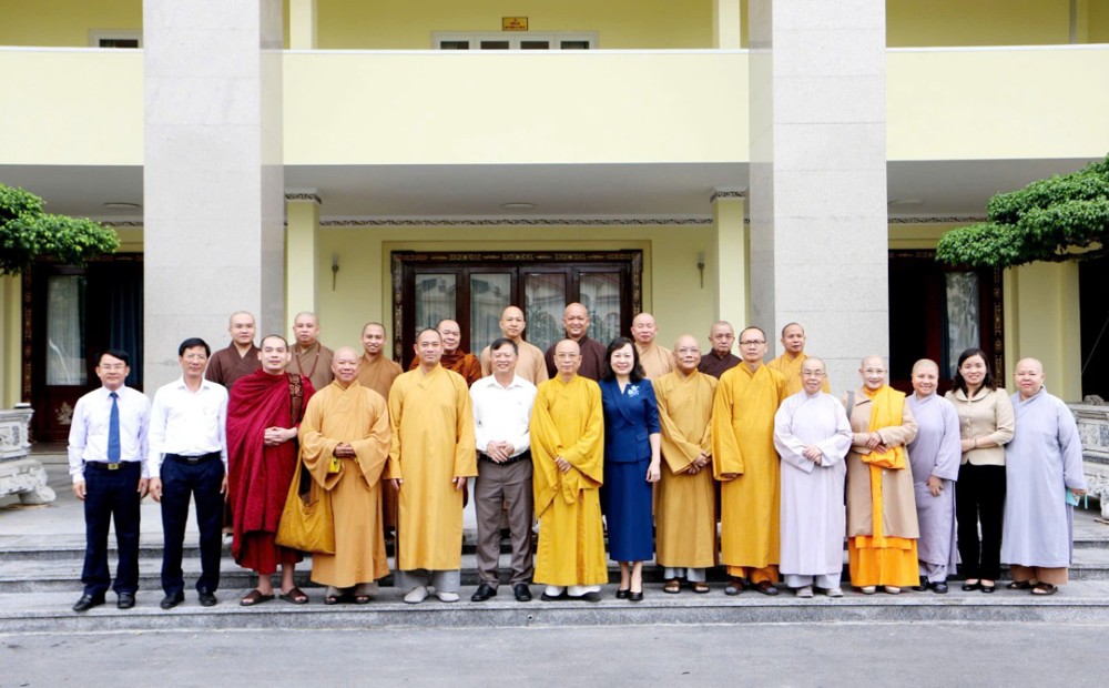 Lãnh đạo Tỉnh ủy Đồng Nai thân mật tiếp phái đoàn Ban Trị sự GHPGVN tỉnh