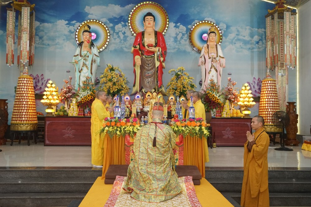 Đà Nẵng: Trang nghiêm Pháp hội Trung phong Tam thời hệ niệm tại chùa Bà Đa