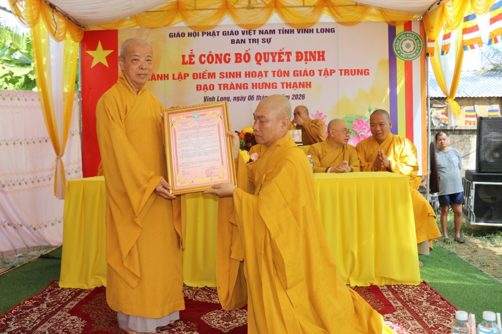 Vĩnh Long: Lễ trao Quyết định thành lập và phân công nhân sự điểm sinh hoạt tôn giáo tập trung đạo tràng Hưng Thạnh