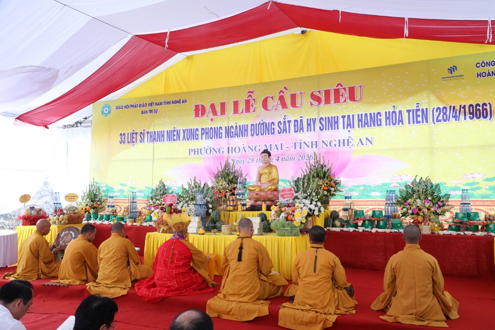 Nghệ An: Lễ Tri ân - Tụng king cầu siêu anh linh liệt sỹ TNXP