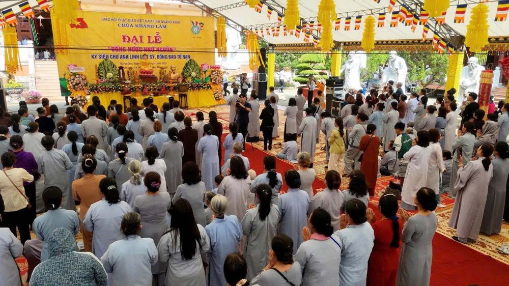 Quảng Ngãi: Hàng ngàn người dự Đại lễ kỳ siêu “Uống nước nhớ nguồn” tại chùa Khánh Lâm (Măng Đen)