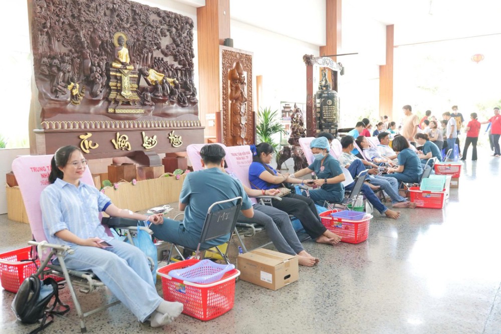 TP.HCM: Gần 200 người tham gia hiến máu nhân đạo tại Tu viện Long Hưng