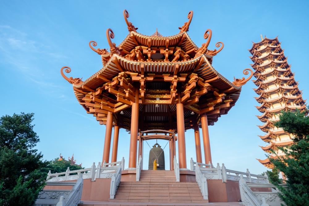 Tất cả tự viện tỉnh Đồng Nai sẽ đồng loạt cử ba hồi chuông chào mừng thành phố trực thuộc Trung ương