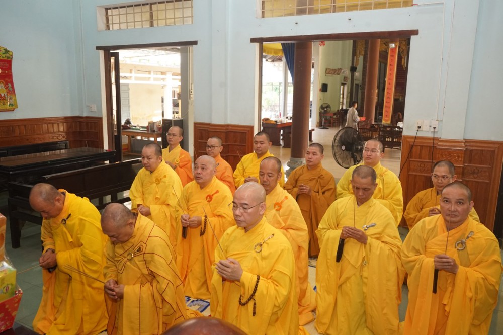 Đà Nẵng: Ban Trị sự thành phố dâng hương đảnh lễ Chư Tôn Đức lãnh đạo Giáo hội tiền nhiệm 