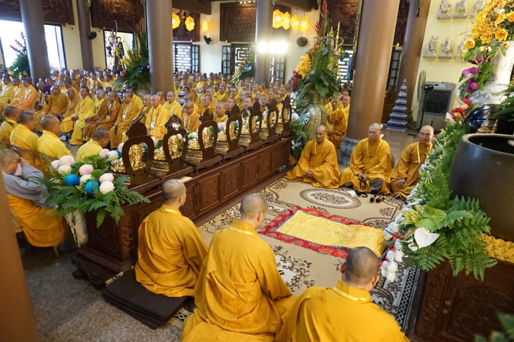 Đà Nẵng: Pháp hội Đại Bi và cúng dường Trai Tăng tại chùa Linh Ứng Bãi Bụt