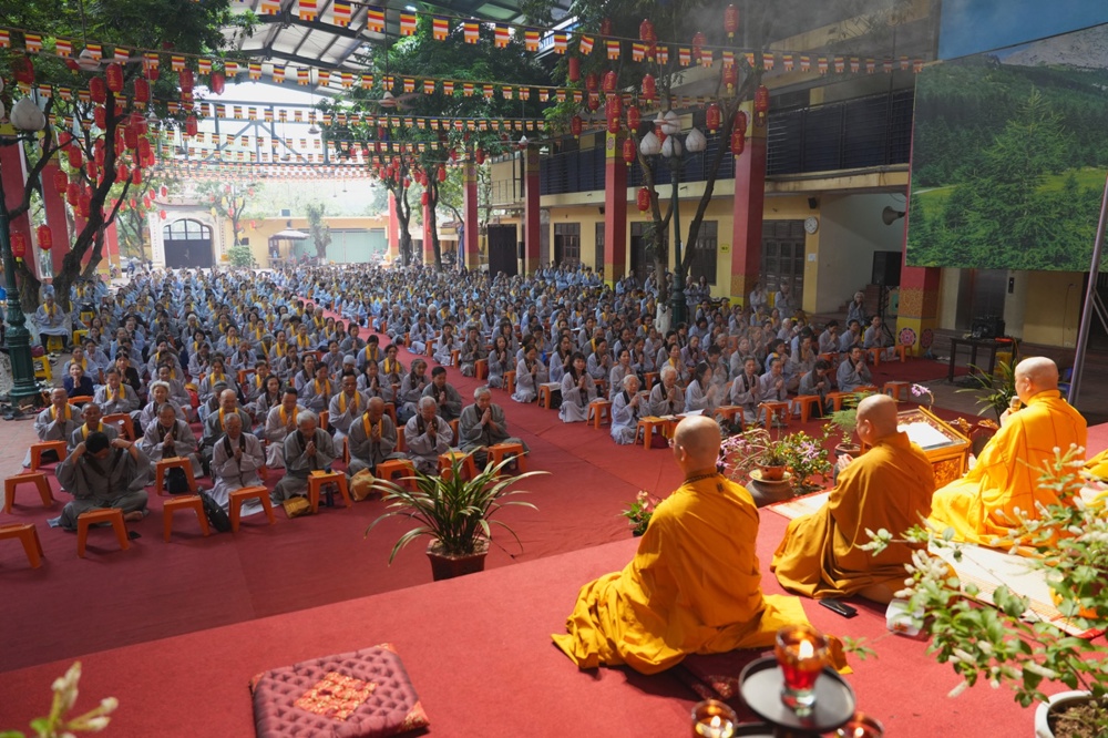 Chùa Bằng trang nghiêm ngày tu an lạc