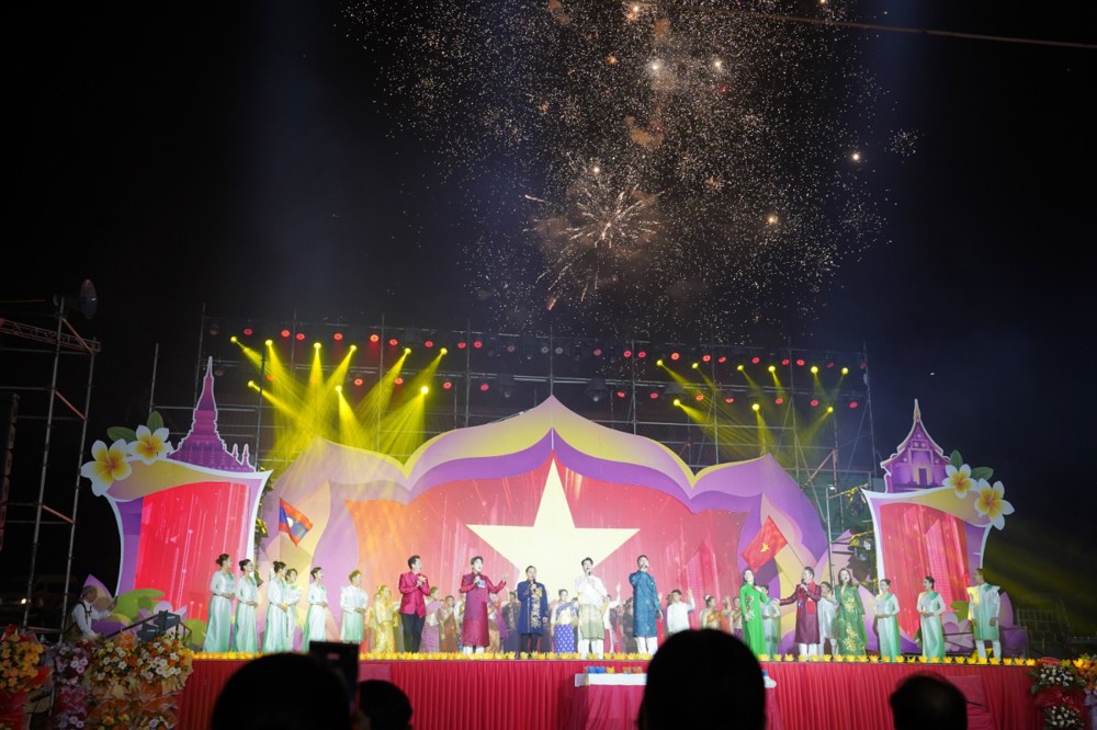 Ngôi Chùa hữu nghị Việt - Lào: Bản giao hưởng tri ân và khát vọng hòa bình trên đất thiêng Cánh đồng Chum