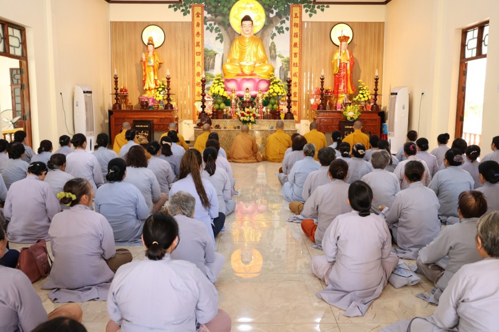 Khánh Hòa: Khóa tu một ngày do Đạo tràng Thiện Đạo tổ chức tại chùa Long Sơn