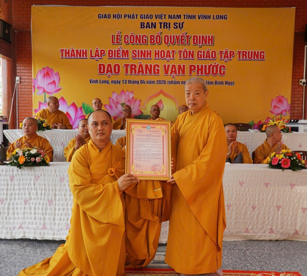Vĩnh Long: Công bố Quyết định thành lập Điểm sinh hoạt tôn giáo tập trung đạo tràng Vạn Phước