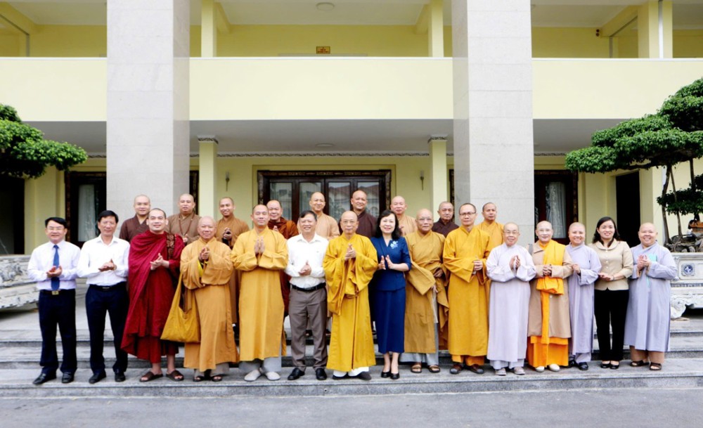 Lãnh đạo Tỉnh ủy Đồng Nai thân mật tiếp phái đoàn Ban Trị sự GHPGVN tỉnh