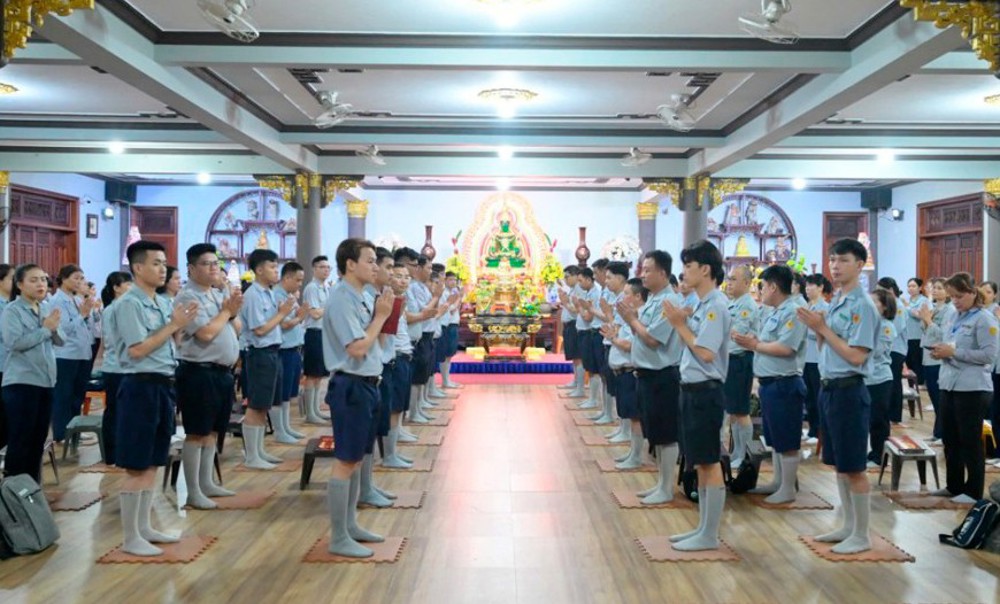 Đà Nẵng: Phân ban Gia đình Phật tử tổ chức khóa tu Bát quan trai dành cho huynh trưởng.