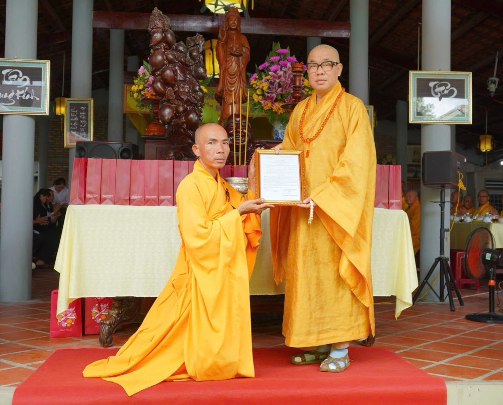 Đồng Tháp: Đại tường cố Thượng tọa Thích Chánh Nghĩa và công bố quyết định bổ nhiệm trụ trì chùa Thiên Liên